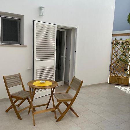 فندق Cortile Carducci راكالي المظهر الخارجي الصورة